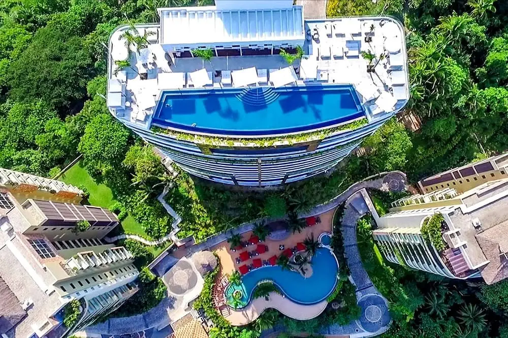Hotel Mousai Puerto Vallarta: Lujo Solo Adultos Frente al Mar con Diseño Vanguardista