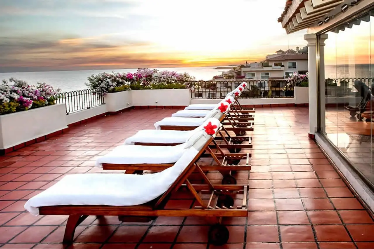 Hotel Velas Vallarta Puerto Vallarta: Suites de Lujo Todo Incluido Frente al Mar para Familias