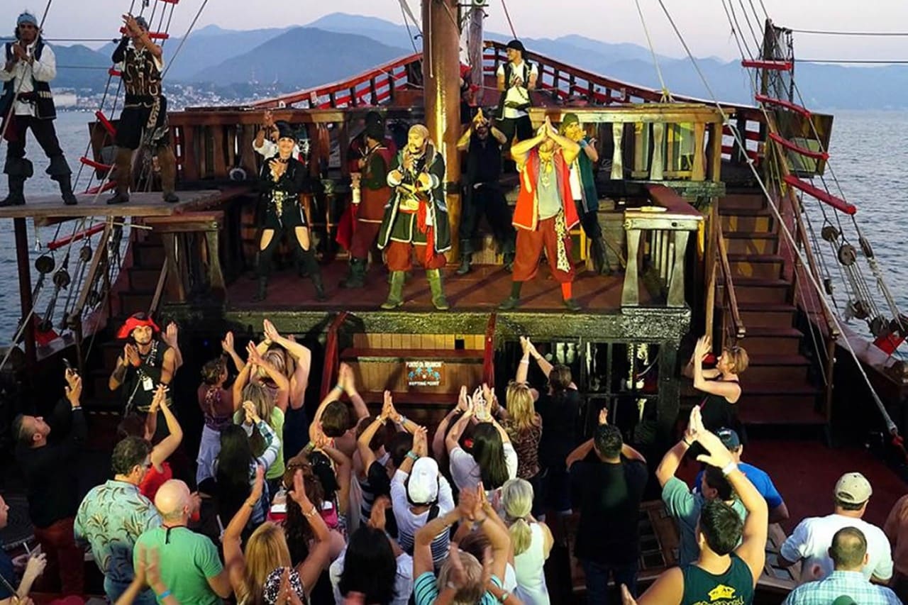 tour-barco-pirata-tierra-de-piratas-puerto-vallarta