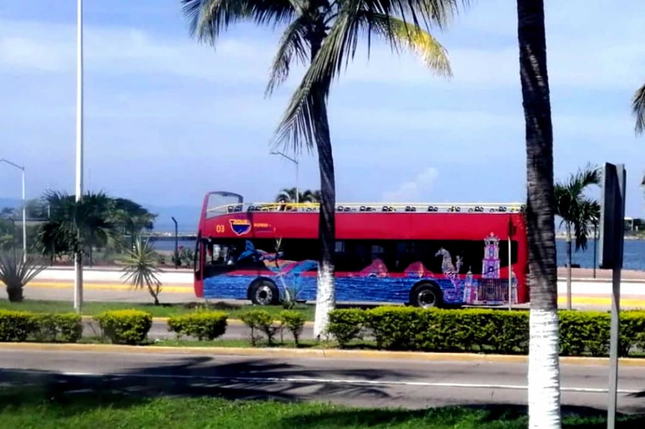 Vallartour Bus Puerto Vallarta: Tu Boleto a La Aventura