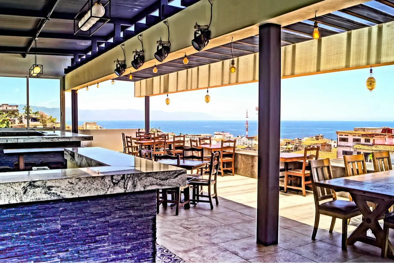 Barcelona Tapas Puerto Vallarta: Sabores Españoles con Vista Espectacular en el Corazón del Centro