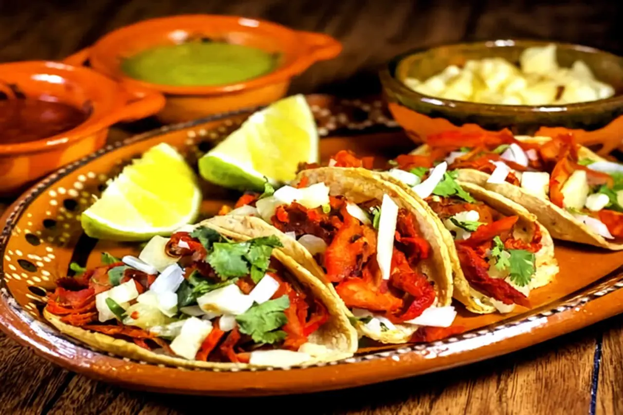 Los Molcajetes Puerto Vallarta: Comida Mexicana Tradicional en el Corazón de la Zona Romántica