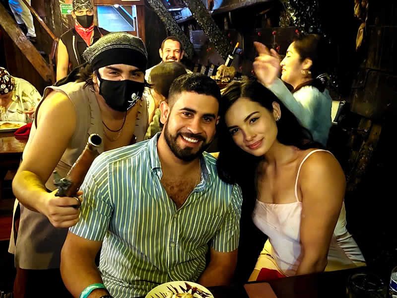 Cena Bajo el Mar | Tour Nocturno en Barco Pirata en Puerto Vallarta