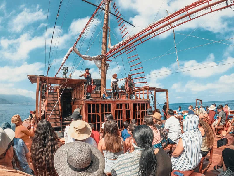 Tour Barco Pirata tierra de Piratas Puerto Vallarta