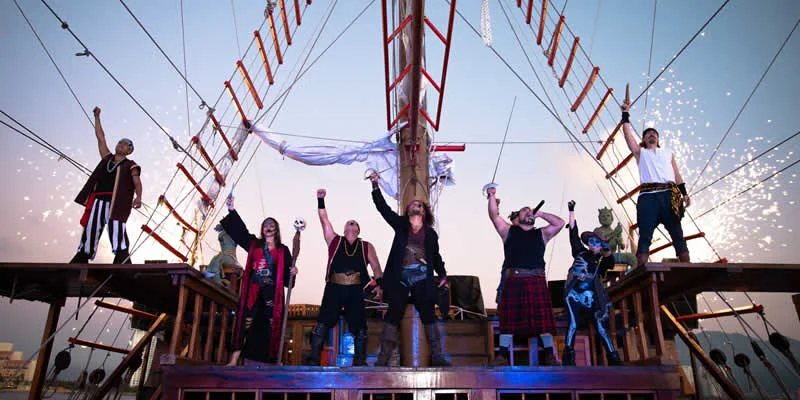 Cena Bajo el Mar | Tour Nocturno en Barco Pirata en Puerto Vallarta