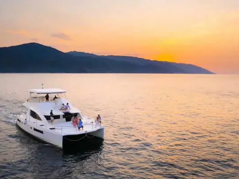 Luxury Sunset Sailing | Velero al Atardecer en Puerto Vallarta